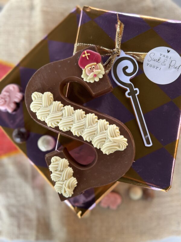 Chocolade letter massief de luxe melk