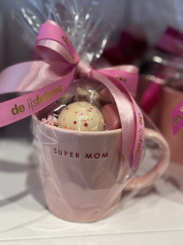 Gevulde mok super mom